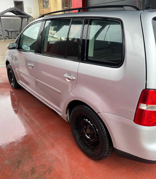 Vând wv touran 2000 TDI !