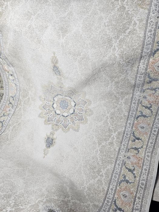 Ковёр в хорошем состоянии 2х3