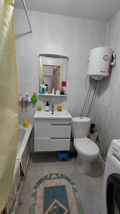 Продам 2 ком кв мкр БЕРЕКЕ