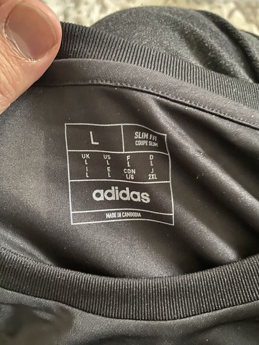 Продам футболка adidas оригинал