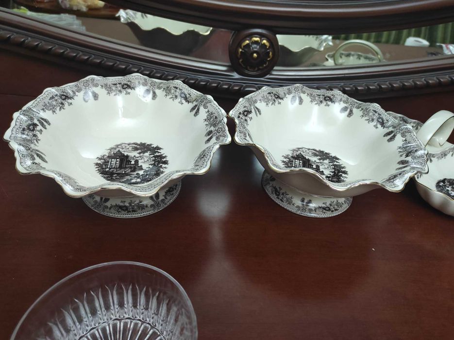 Английская ваза для фруктов и тортов