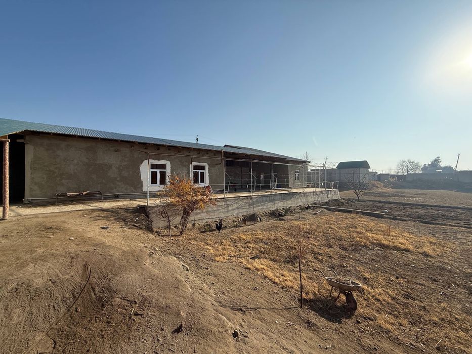 Umumiy maydoni 35 sotiqli  hovli sotiladi