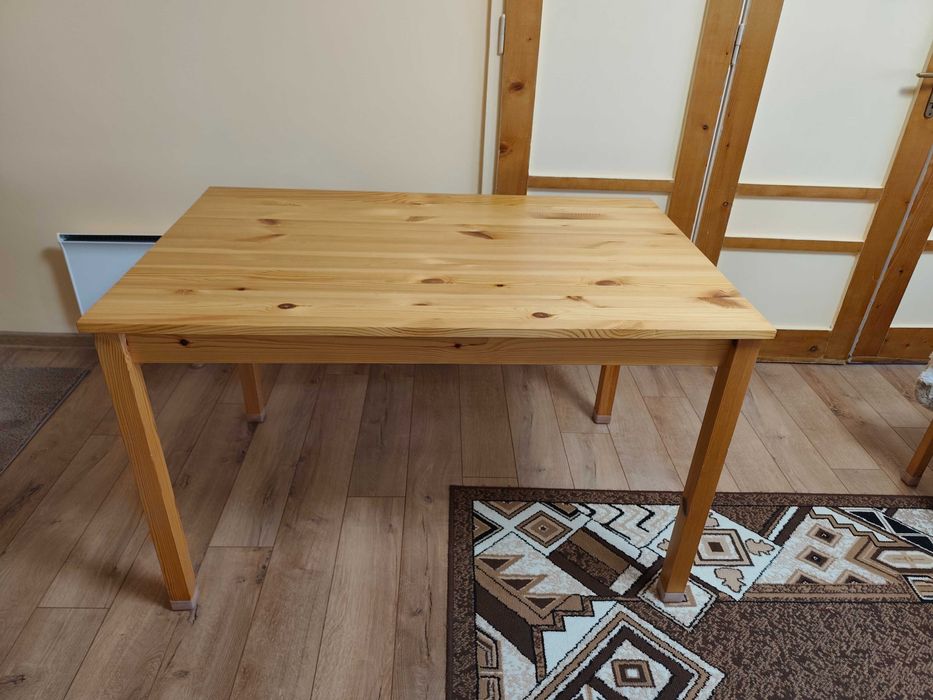 Трапезна маса + 4 столове