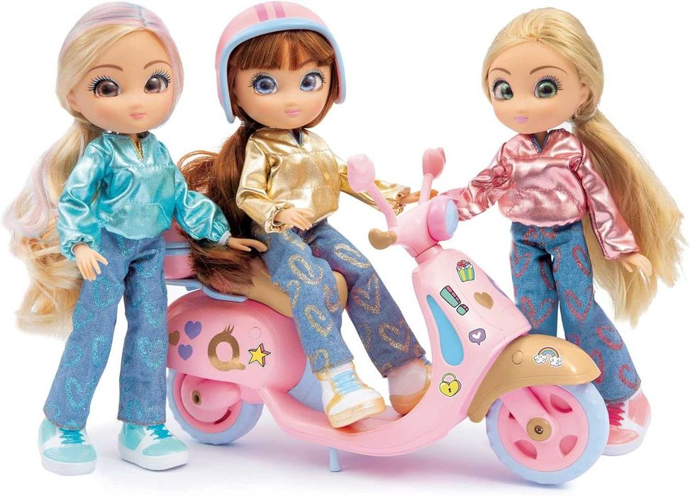 UNIQUE EYES Голяма Кукла с реалистични очи с мотор и аксесоари