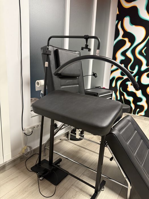 Lampa semiluna salon