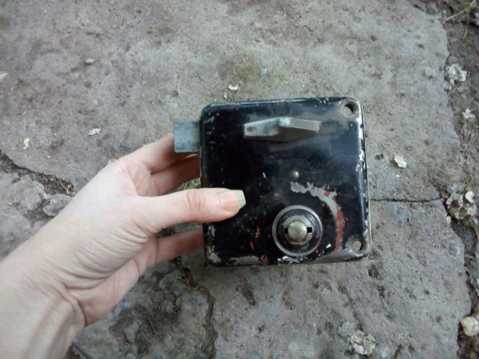 Замки дверные