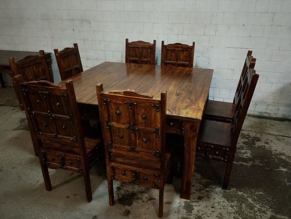 Масивни Маси и столове