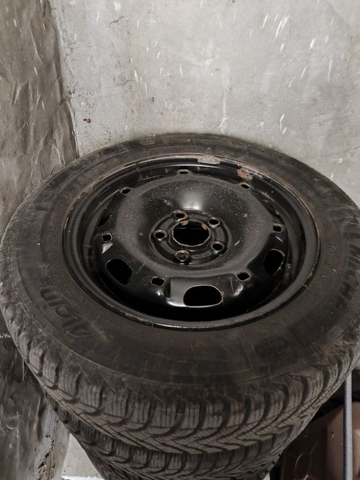 Гуми Michelin Alpin 14 ц. с джанти за Wv груп  5/100