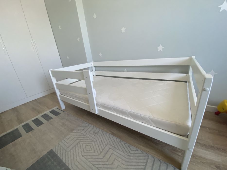 Продам Детская кровать 160*80