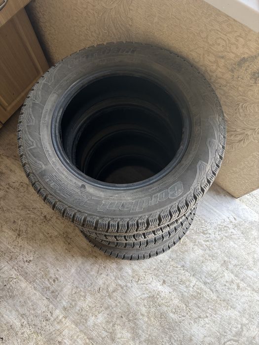 Продаю зимную шину