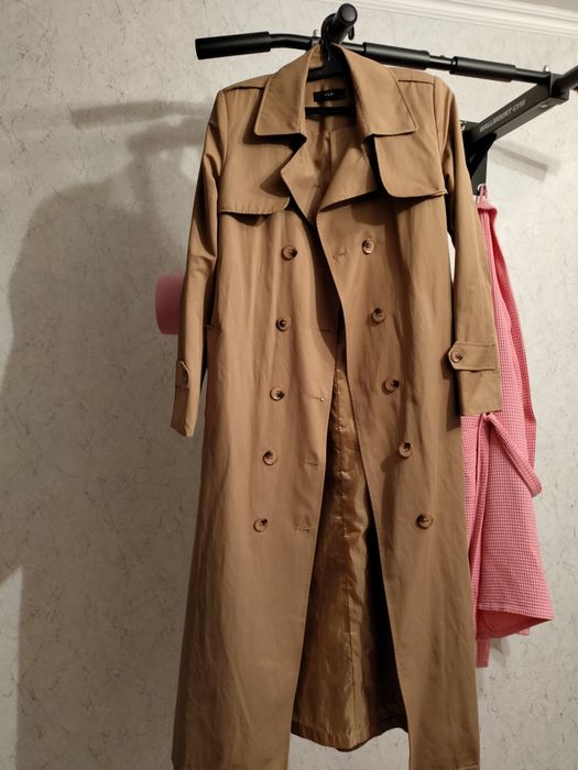 Продам тренч' производство Турция.Брала доче ошиблась в размере.