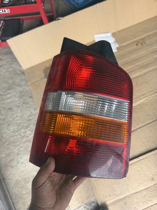 Ляв стоп от фв транспортер 2005г / vw transporter T5