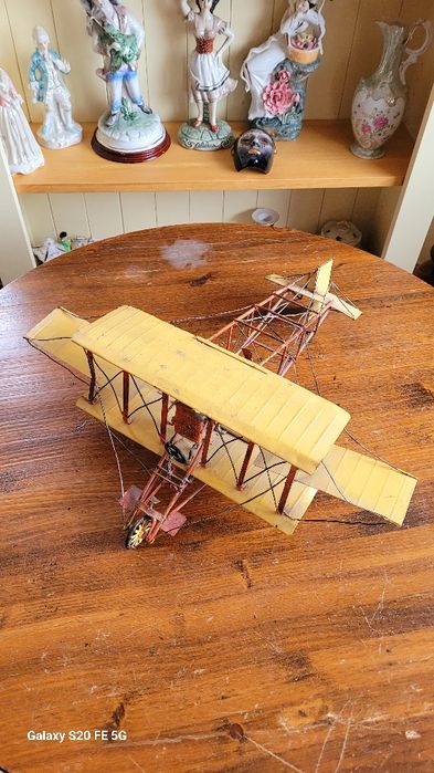 Метален макет на самолет,ръчно изработен