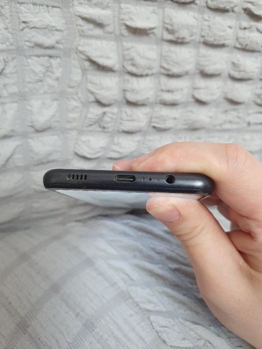 Srochna Sotiladi Samsung Galaxy A12 32Gb Black Original Xolati Yaxshi