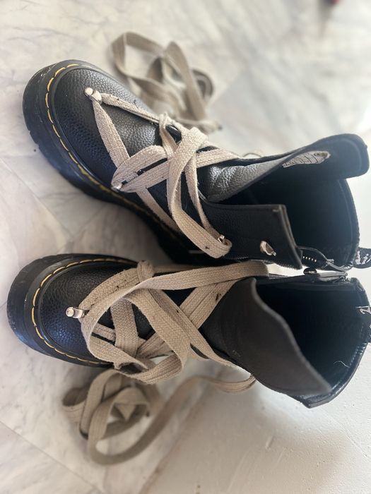 Dr.martins 41 size b/y