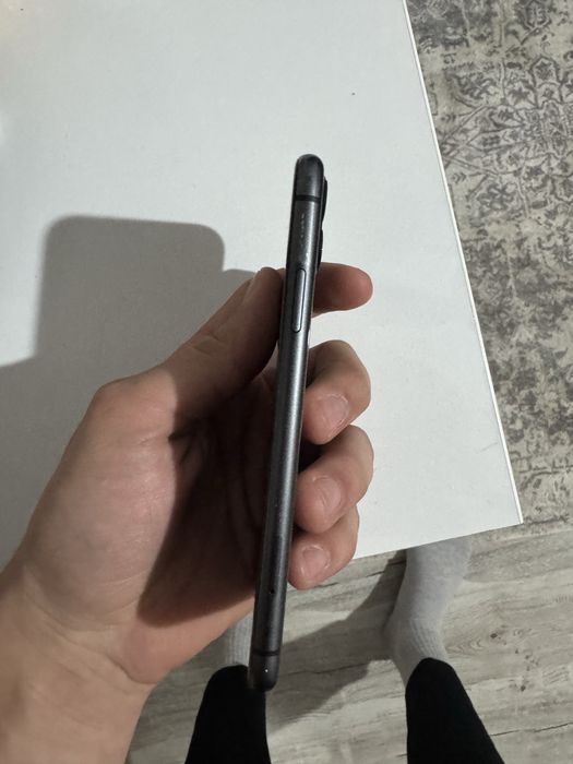Schimb iphone 11  Cititi descrierea se vinde cu 850 lei