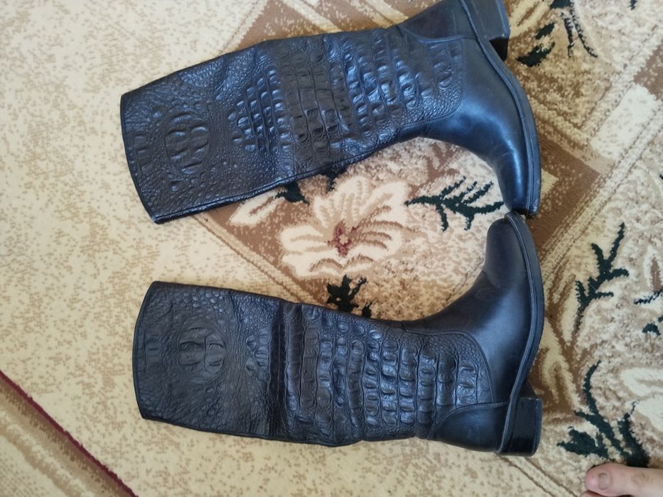 Продам женские зимние сапоги