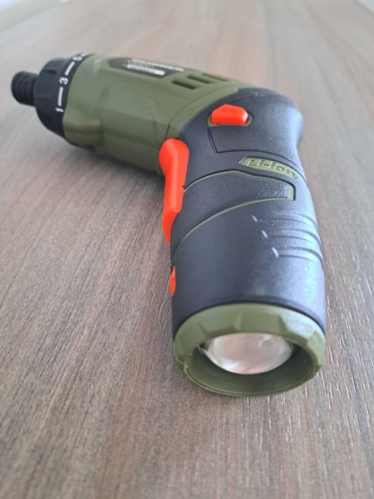 Surubelnita cu acumulator VSA001 HEINNER
