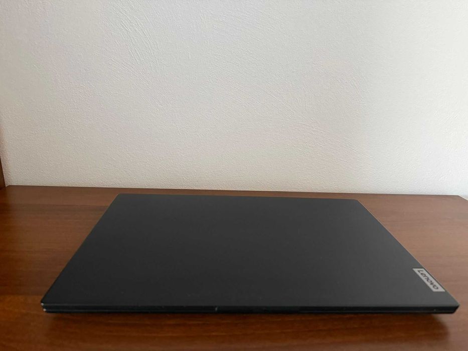 Lenovo V15 Ryzen 7 5700U, 16GB RAM, 512GB SSD, 15.6" FHD, Ubuntu 24LTS