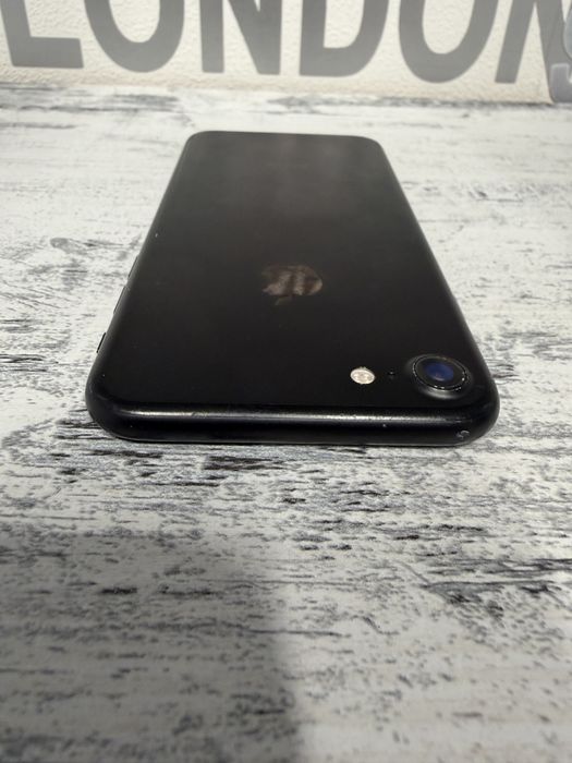 iPhone 7 черен black 32gb