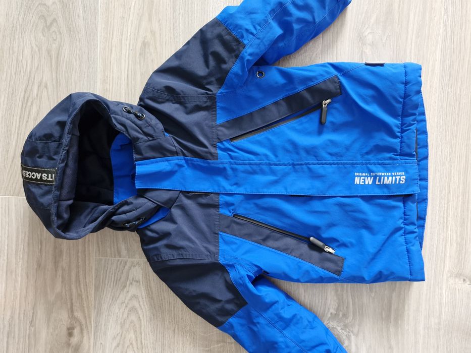 Donez  geacă 104  și rucsac