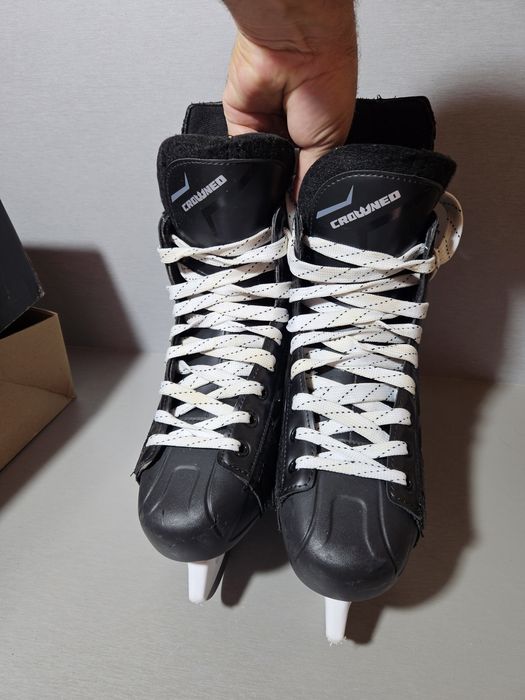 Patine hochei hockey 3019 Crowned, marime 43, lungime interioara 28cm