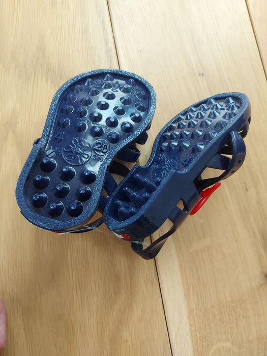 Нови бебешки гумени сандали на френската марка Meduse номер 20