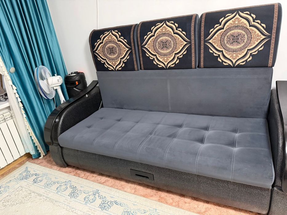 Продам диван размер 2.3м