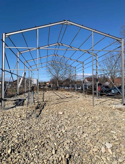 Vând structura metalică 9x22x4