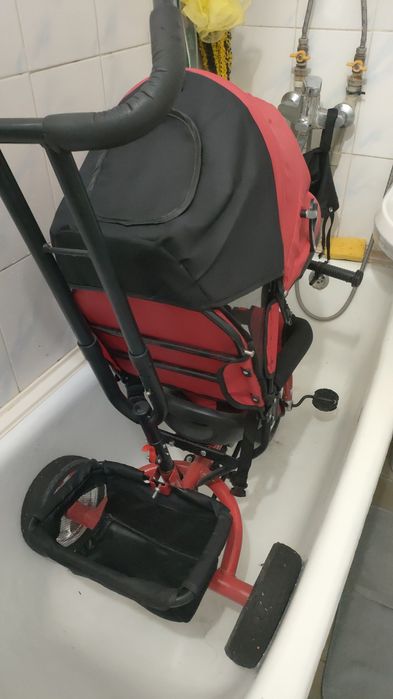 Продам  два велосипеда каляску