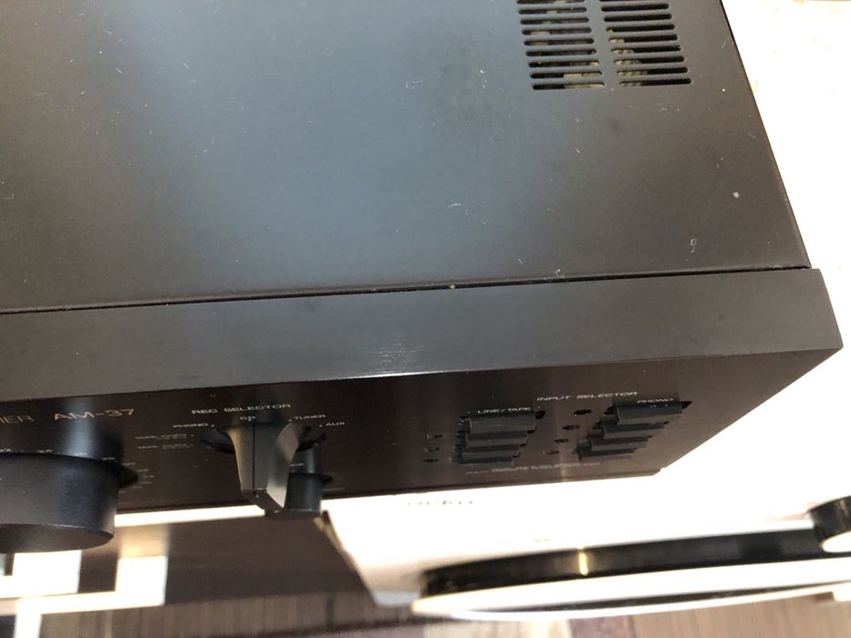 Като нов Akai AM-37