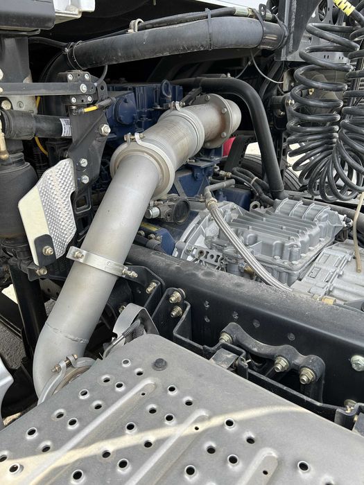 Новый тягач Shacman X5000