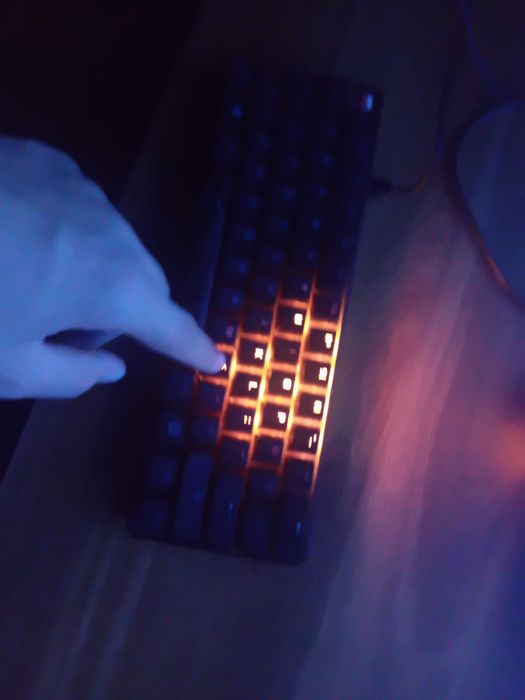 Продавам клавиатура Hyper H