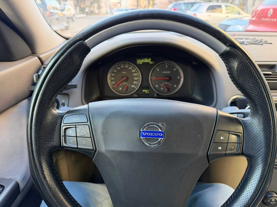 Mașina auto Volvo