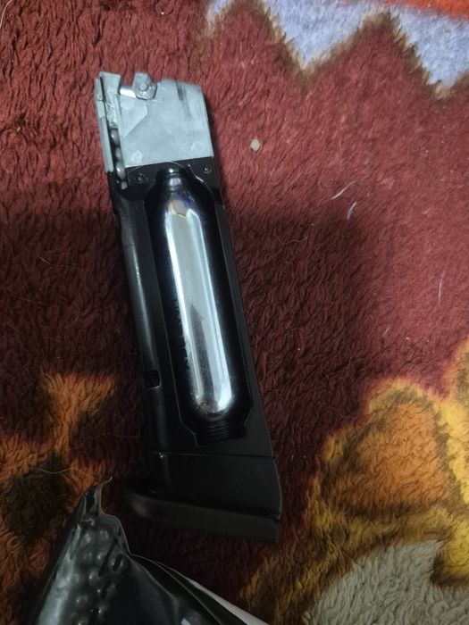 Glock 17 airsoft co2