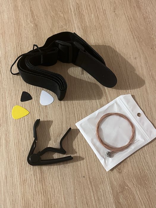 акустическая гитара, новая