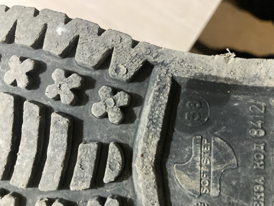 Боты обувь 5000тг