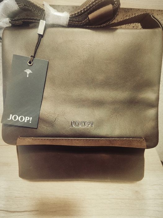 Мъжка чантичка кожена Joop