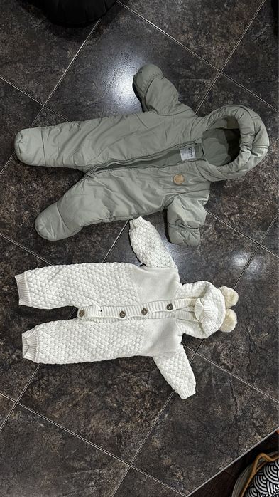 Продам комбинезоны на 2-6 мес