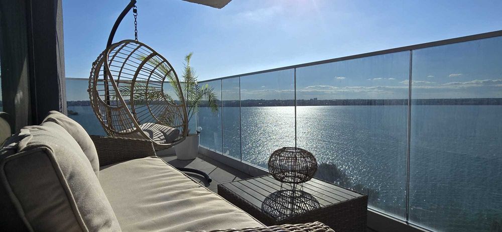 2 camere vedere frontala la lac, Mamaia,complex Mirage, zona hotel Rex