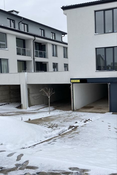 Двоен гараж под наем