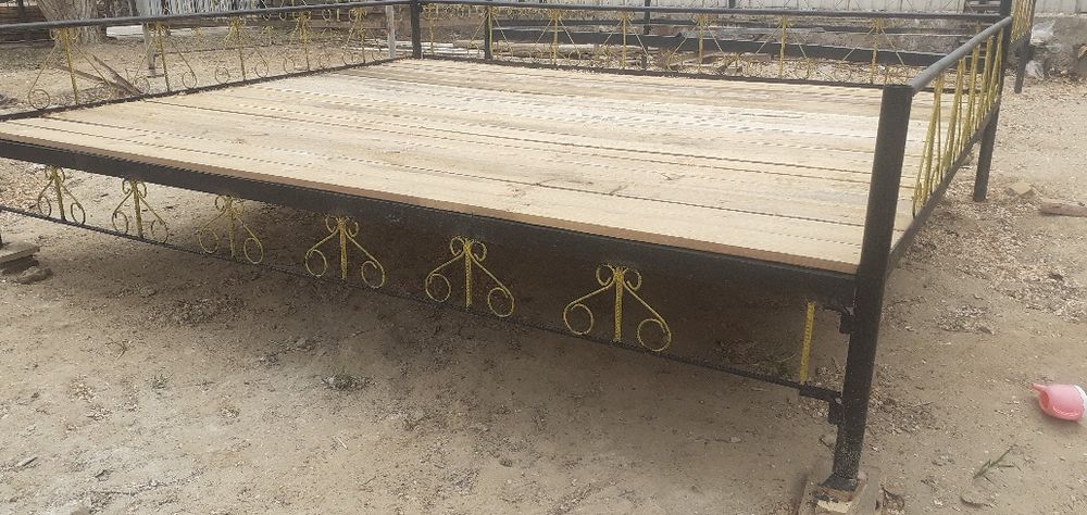 ТАПЧАН САТЫЛАДЫ  калын темирден исленген полы менен  таза