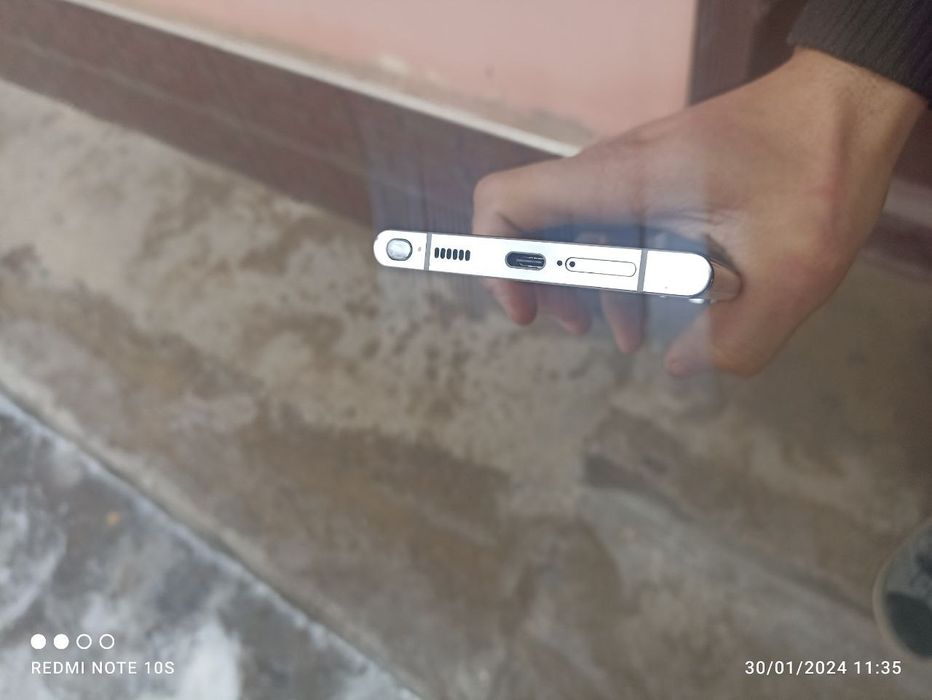 Samsung Galaxy S22 ultra sotiladi