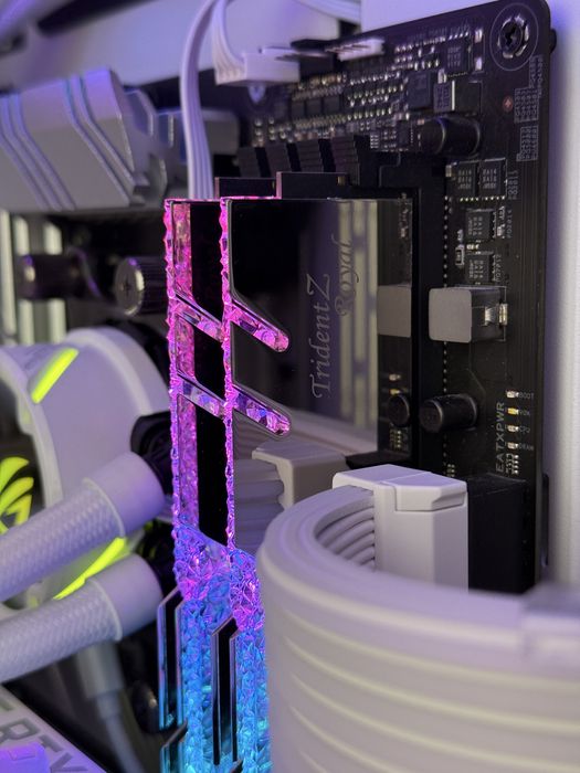 Trident z royal 4400mhz cl19 2х16gb