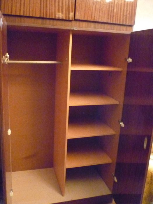 Шкаф за дрехи (използван)