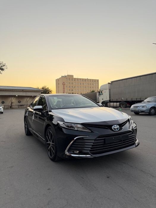 Toyota Camry Gibrid GLE