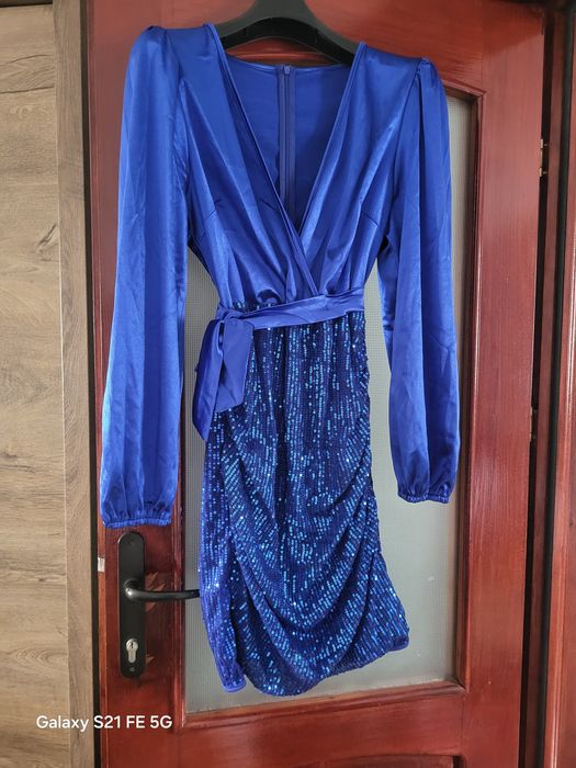 Vând Rochiță Dama