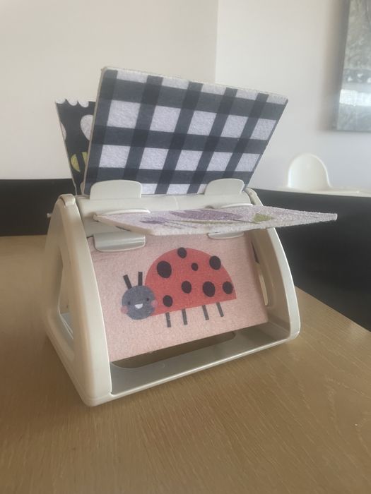 Въртяща се бебешка книжка - Образователна играчка Taf Toys