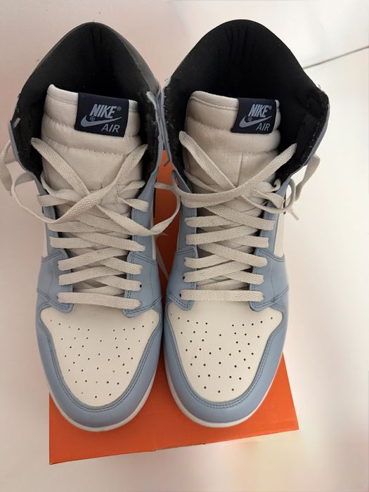 Air Jordan 1 Retro High OG "University Blue"