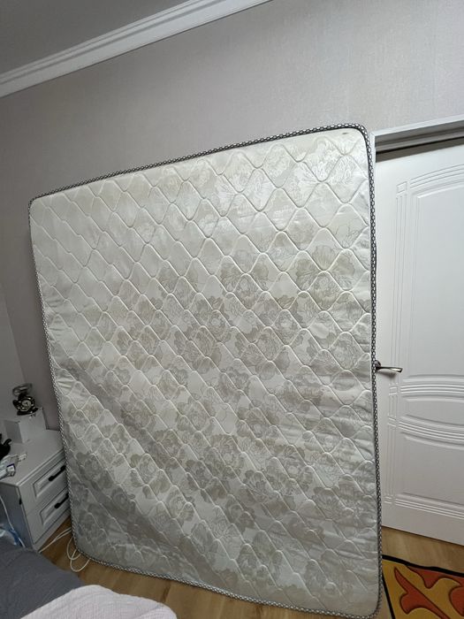 Продам матрасы 2 штуки